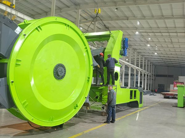 Bucket-wheel reclaimer